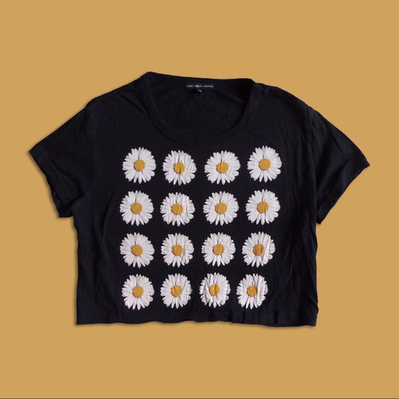 Urban Outfitters Tops - Urban Outfitters Truly Madly Deeply Daisy Crop Top